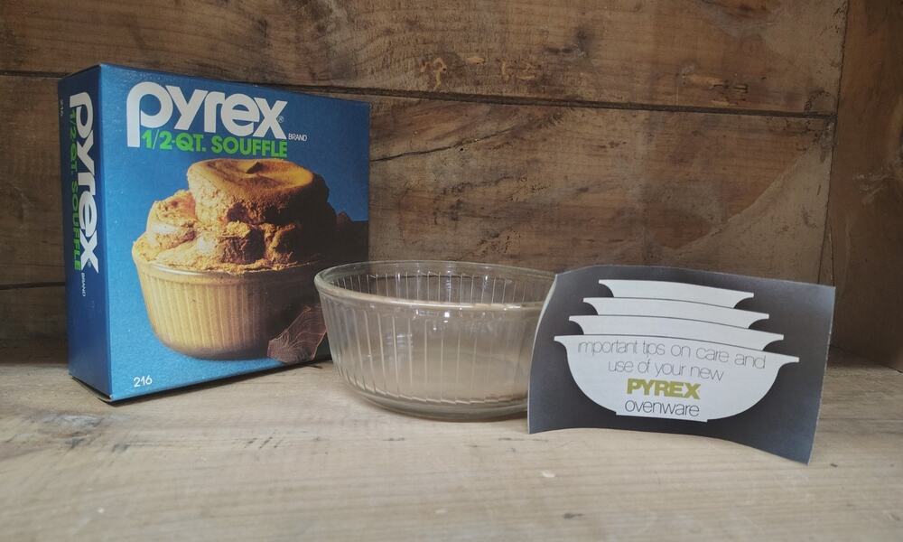 NOS In Box Pyrex Clear Glass Ribbed Soufflé Bowl #216 1/2 Quart NOS